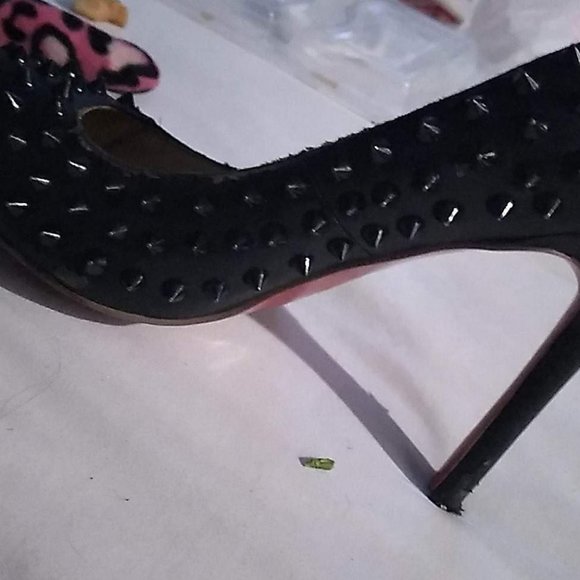Louis vuitton black spike heals - Picture 1 of 2